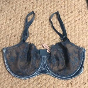 Victoria’s Secret Dream Angels Unlined Bra